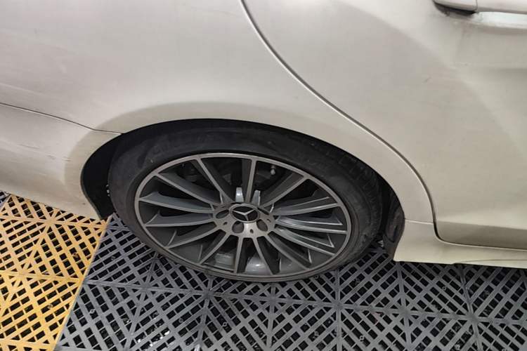 Used Mercedes-Benz CLS 2015 CLS 260 Right Rear Wheel Hub