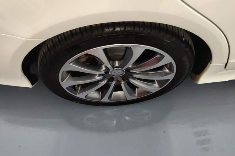 Used Mercedes-Benz CLS 2015 CLS 320 Right Rear Wheel Hub