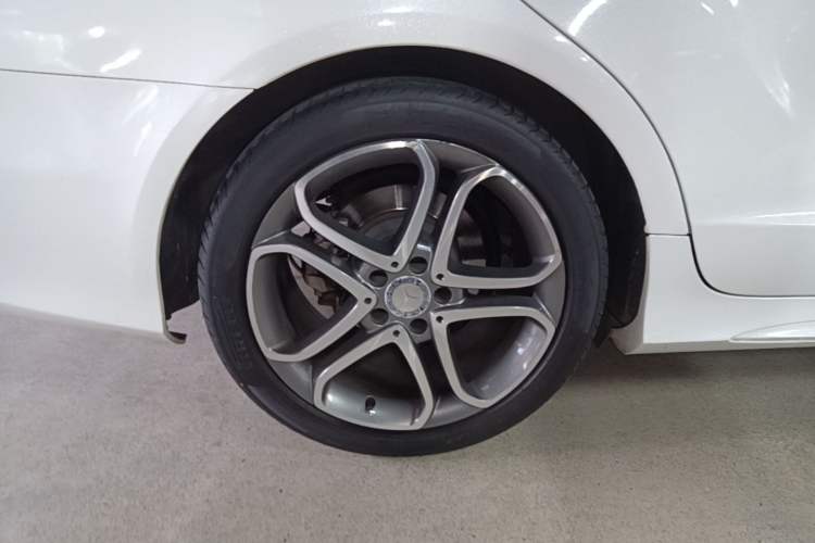 Used Mercedes-Benz CLS 2015 CLS 260 Right Rear Wheel Hub