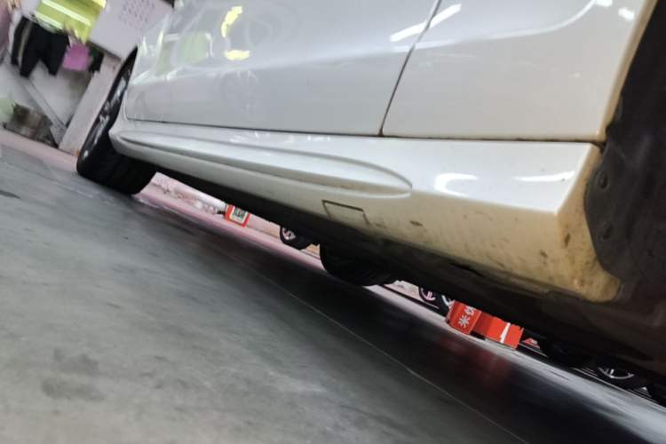Used Mercedes-Benz CLS 2015 CLS 260 Right Side Sill