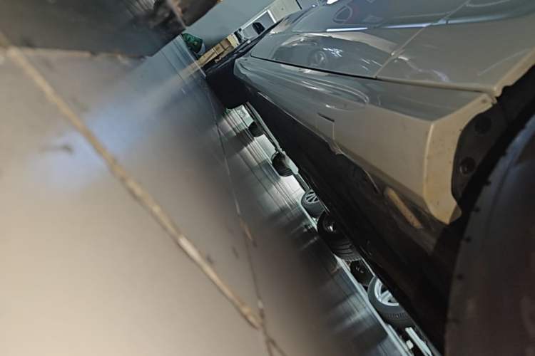 Used Mercedes-Benz CLS 2015 CLS 260 Right Side Sill
