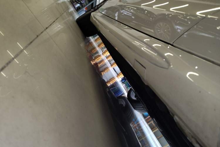 Used Mercedes-Benz CLS 2015 CLS 400 4MATIC Right Side Sill