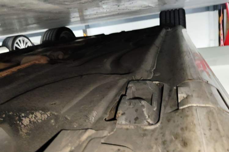 Used Mercedes-Benz CLS 2015 CLS 320 Right Side Sill