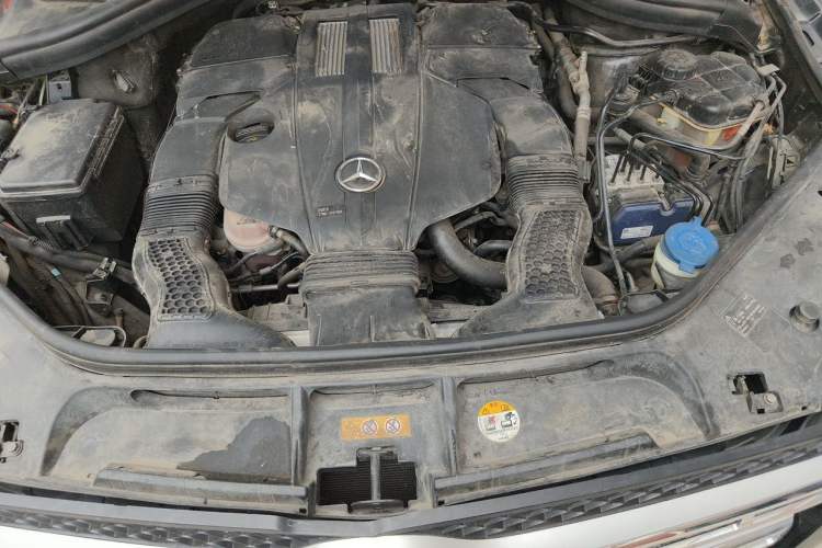 Used Mercedes-Benz CLS  Engine Bay