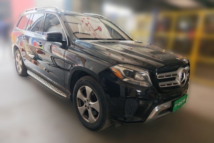 Used Mercedes-Benz CLS  Front Right 45 Deg