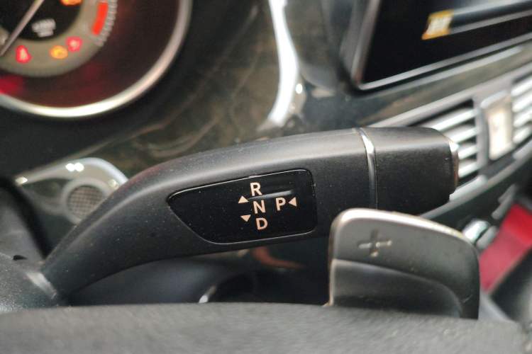 Used Mercedes-Benz CLS 2016 CLS 260 Elegant Edition Gear Lever
