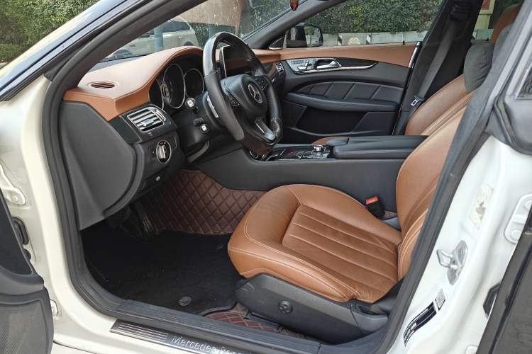 Used Mercedes-Benz CLS 2016 CLS 260 Elegant Edition Interior 1