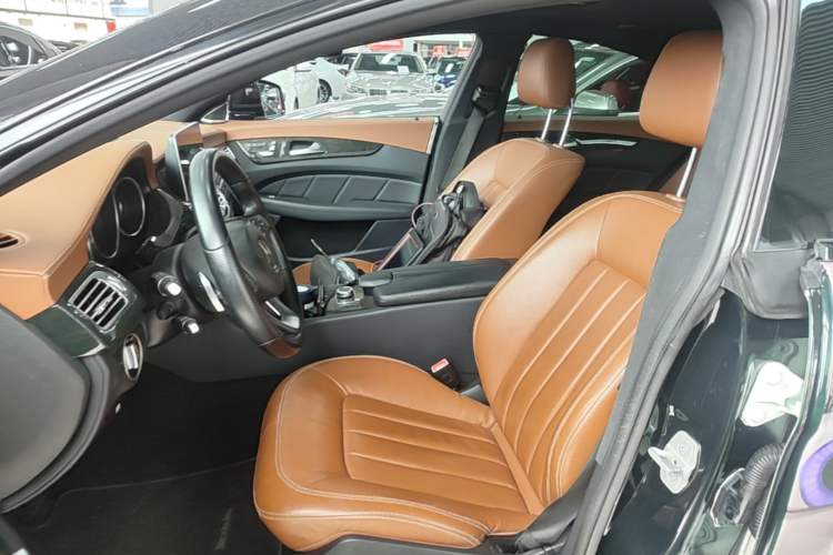 Used Mercedes-Benz CLS 2016 CLS 320 Elegant Edition Left Front Seat
