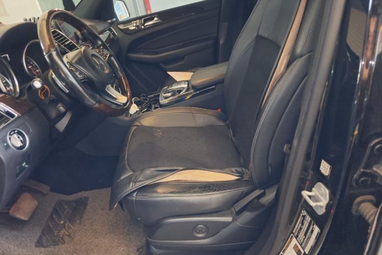 Used Mercedes-Benz CLS  Left Front Seat