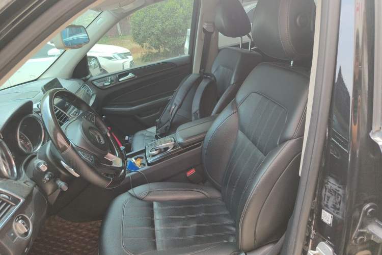 Used Mercedes-Benz CLS  Left Front Seat