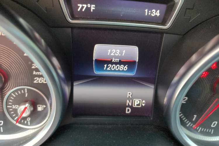 Used Mercedes-Benz CLS  Odometer Close Up