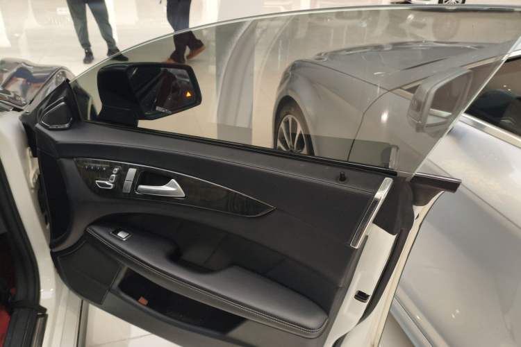 Used Mercedes-Benz CLS 2016 CLS 260 Elegant Edition Right Front Door Interior
