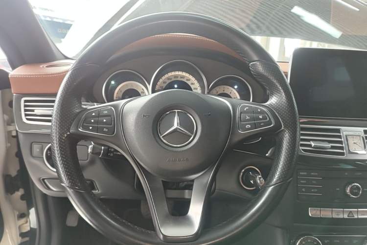 Used Mercedes-Benz CLS 2016 CLS 320 Elegant Edition Steering Wheel