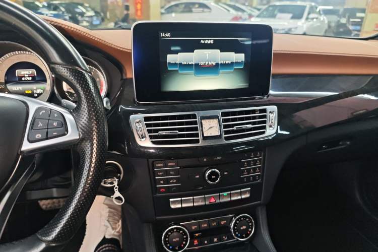 Used Mercedes-Benz CLS 2016 CLS 260 Shooting Brake Audio And AC Panel