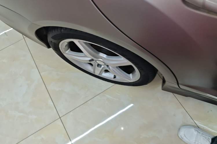 Used Mercedes-Benz CLS 2016 CLS 260 Shooting Brake Right Rear Wheel Hub