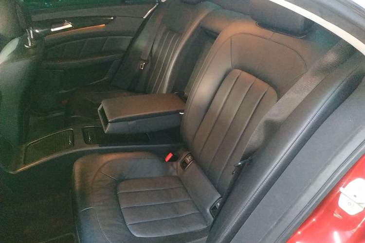 Used Mercedes-Benz CLS 2016 CLS 260 Elegant Edition Interior 4