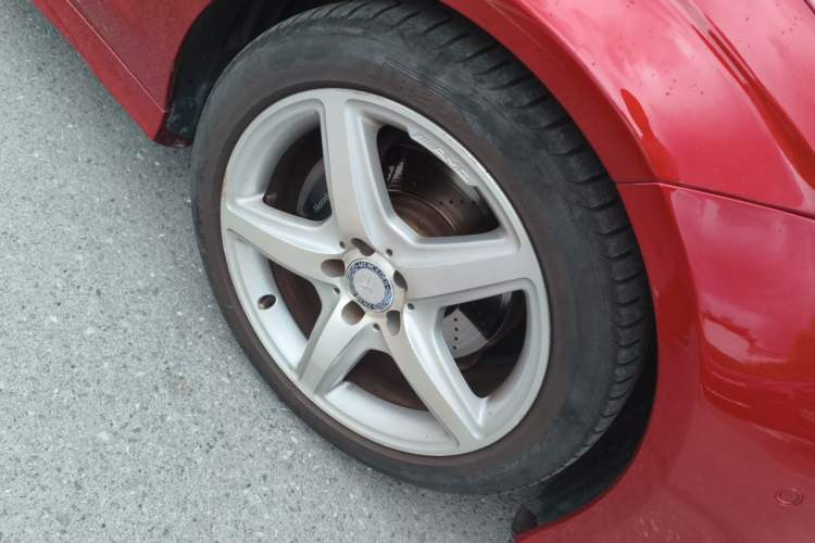 Used Mercedes-Benz CLS 2016 CLS 260 Elegant Edition Right Front Wheel Hub