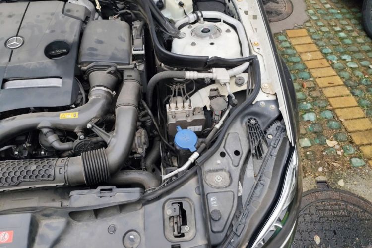 Used Mercedes-Benz CLS 2016 CLS 260 Elegant Edition Engine Bay Left