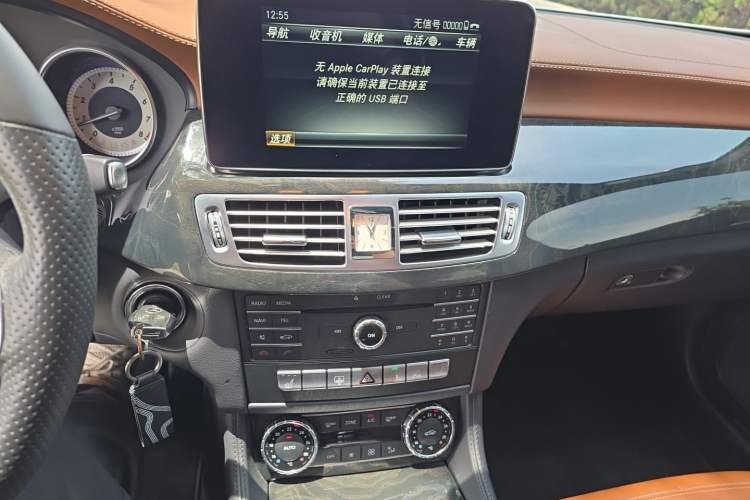 Used Mercedes-Benz CLS 2016 CLS 320 Elegant Edition Audio And AC Panel