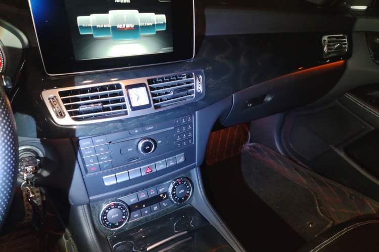 Used Mercedes-Benz CLS 2016 CLS 260 Elegant Edition Audio And AC Panel
