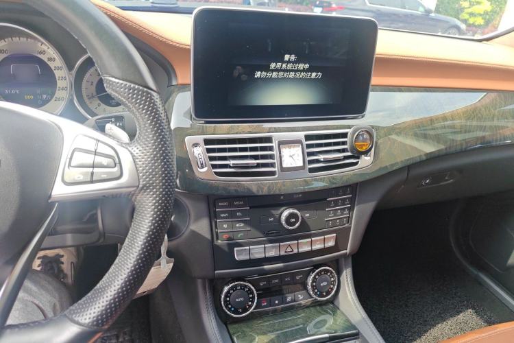 Used Mercedes-Benz CLS 2016 CLS 260 Shooting Brake Audio And AC Panel
