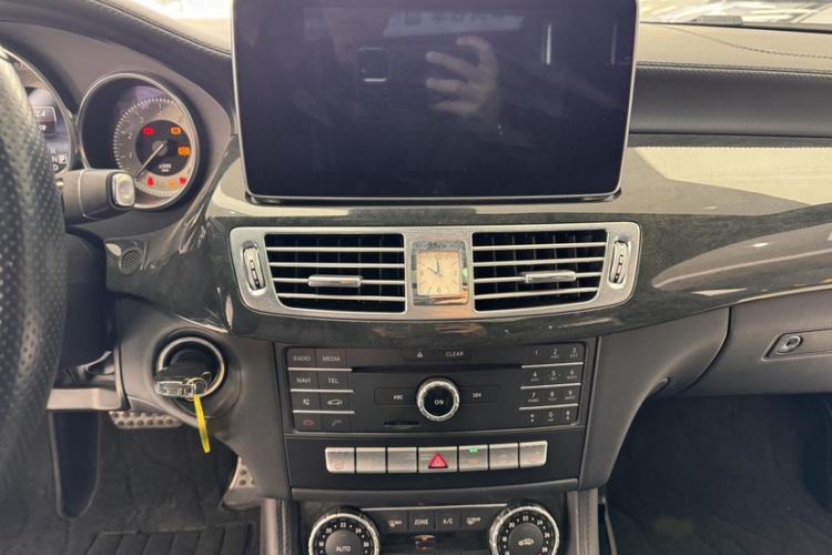 Used Mercedes-Benz CLS 2016 CLS 260 Elegant Edition Audio And AC Panel