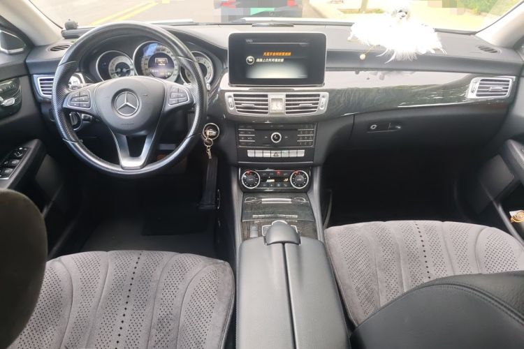 Used Mercedes-Benz CLS 2016 CLS 260 Elegant Edition Center Console