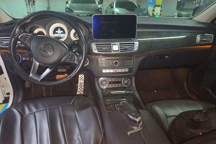 Used Mercedes-Benz CLS 2016 CLS 260 Elegant Edition Center Console