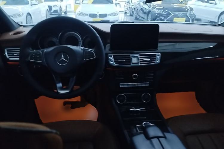 Used Mercedes-Benz CLS 2016 CLS 320 Elegant Edition Center Console