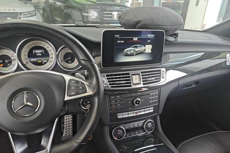 Used Mercedes-Benz CLS 2016 CLS 260 Elegant Edition Center Console