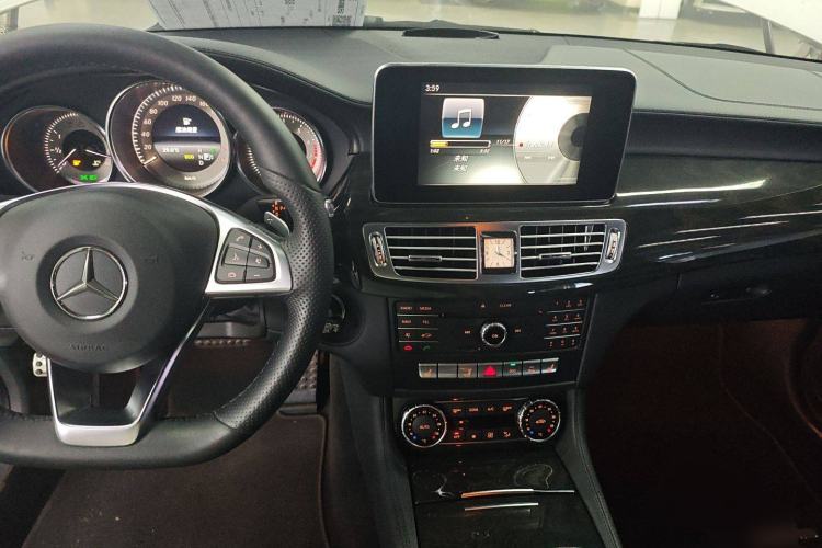 Used Mercedes-Benz CLS 2016 CLS 260 Shooting Brake Center Console