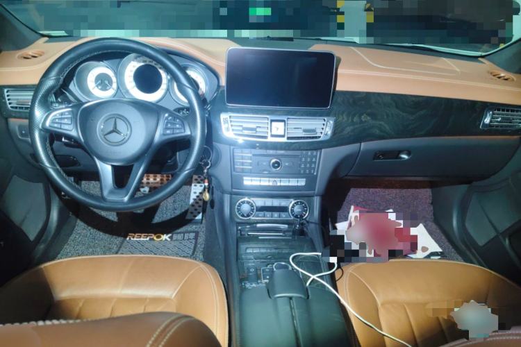 Used Mercedes-Benz CLS 2016 CLS 320 Elegant Edition Center Console