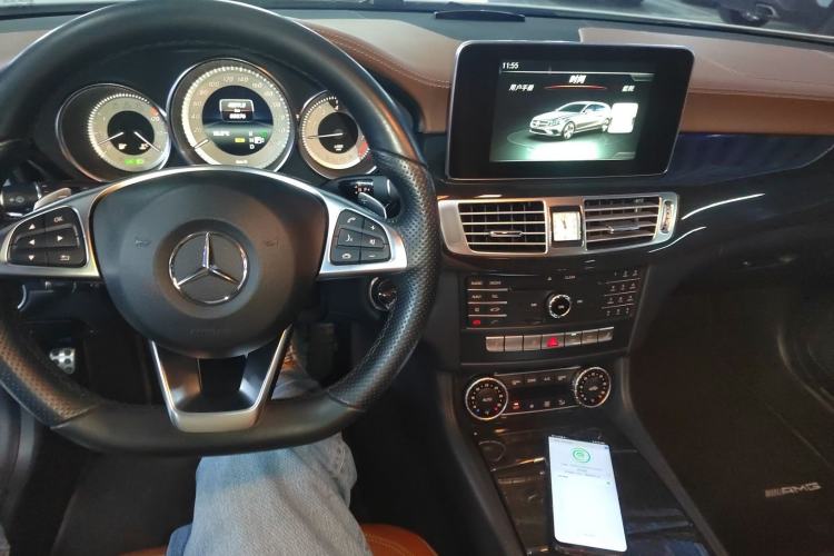 Used Mercedes-Benz CLS 2016 CLS 260 Shooting Brake Center Console