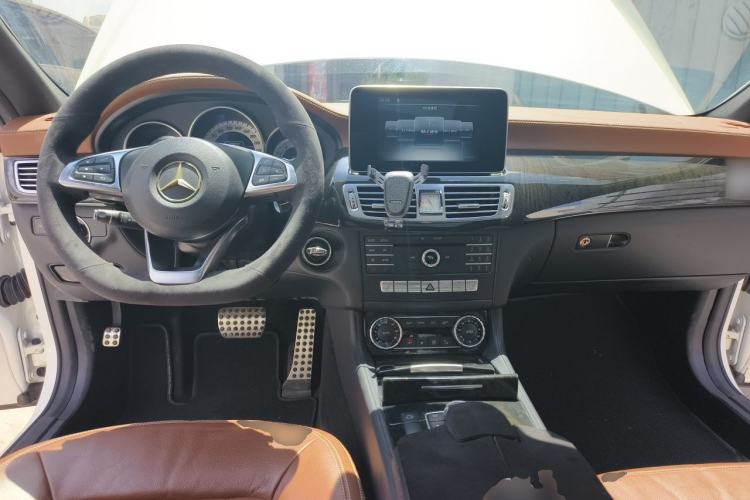 Used Mercedes-Benz CLS 2016 CLS 260 Elegant Edition Center Console