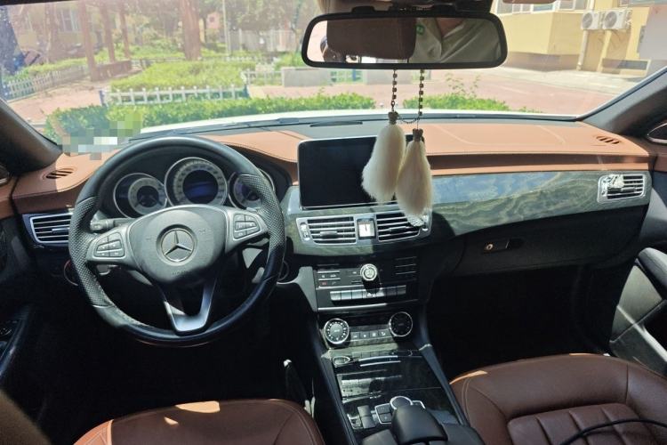 Used Mercedes-Benz CLS 2016 CLS 260 Elegant Edition Center Console