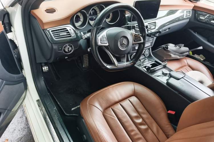 Used Mercedes-Benz CLS 2016 CLS 260 Elegant Edition Center Console