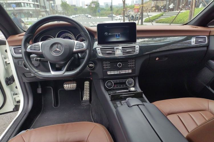 Used Mercedes-Benz CLS 2016 CLS 320 Elegant Edition Center Console