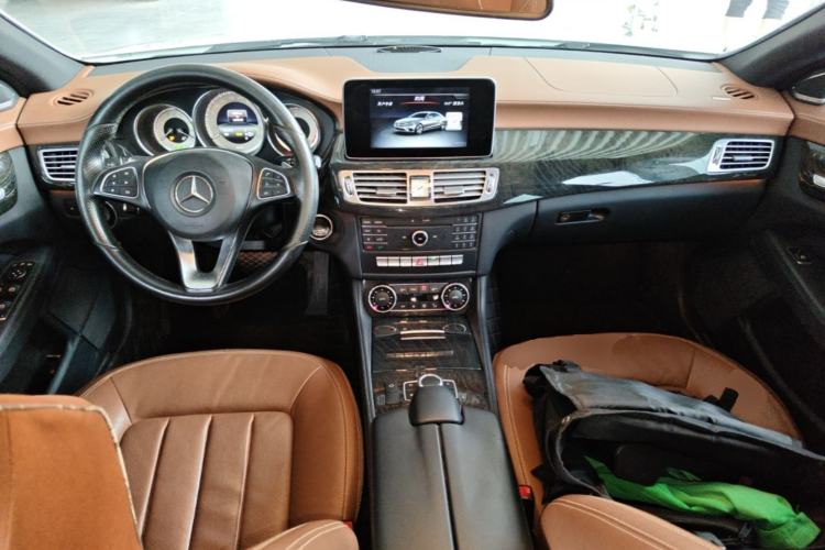 Used Mercedes-Benz CLS 2016 CLS 320 Elegant Edition Center Console