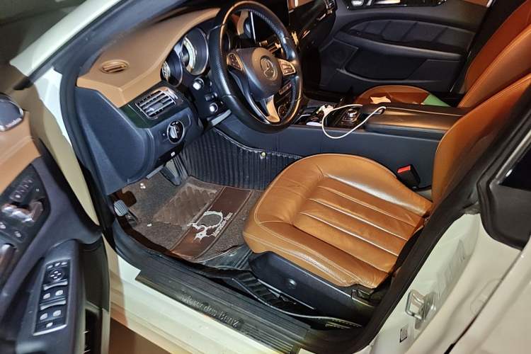 Used Mercedes-Benz CLS 2016 CLS 320 Elegant Edition Driver Seat