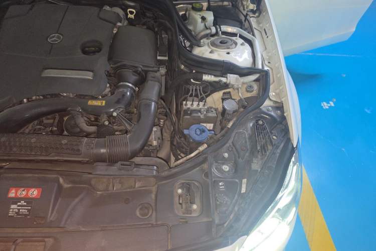 Used Mercedes-Benz CLS 2016 CLS 260 Elegant Edition Engine Bay Left