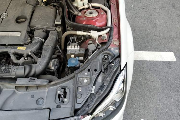 Used Mercedes-Benz CLS 2016 CLS 260 Elegant Edition Engine Bay Left