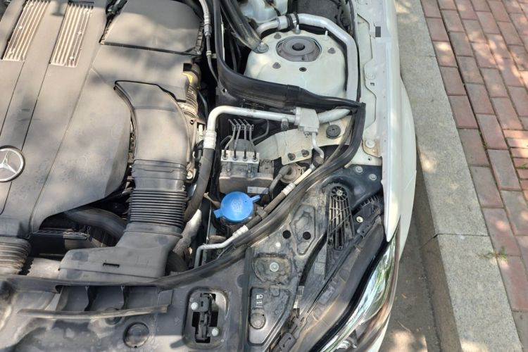 Used Mercedes-Benz CLS 2016 CLS 320 Elegant Edition Engine Bay Left