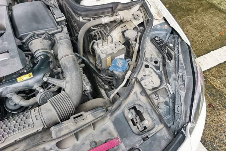 Used Mercedes-Benz CLS 2016 CLS 260 Elegant Edition Engine Bay Left