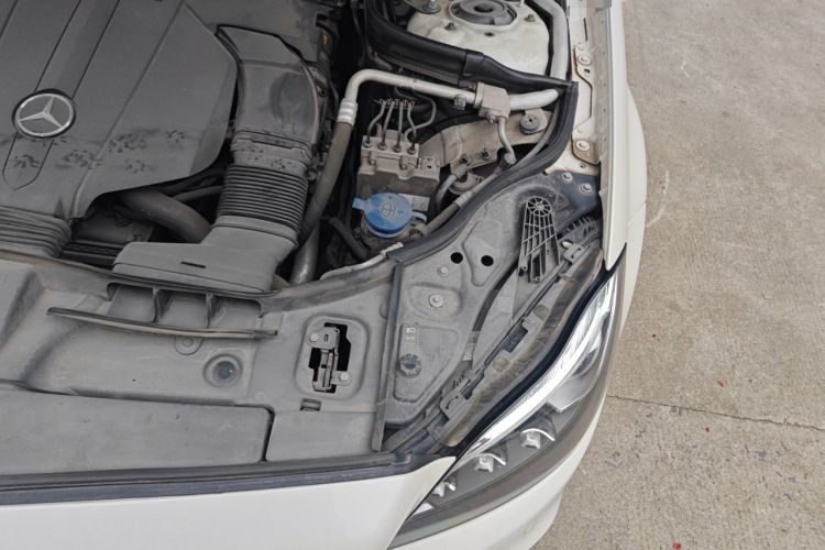Used Mercedes-Benz CLS 2016 CLS 320 Elegant Edition Engine Bay Left