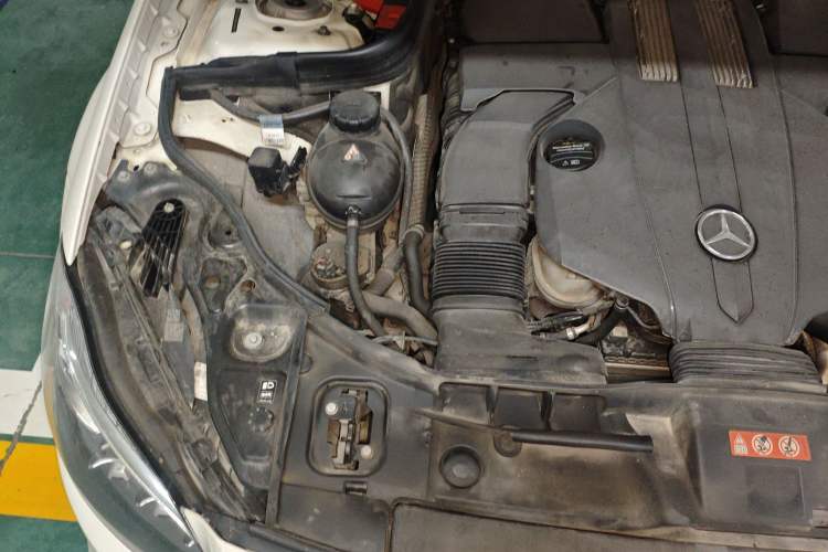 Used Mercedes-Benz CLS 2016 CLS 320 Elegant Edition Engine Bay Right
