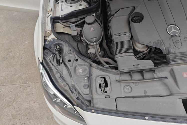 Used Mercedes-Benz CLS 2016 CLS 320 Elegant Edition Engine Bay Right