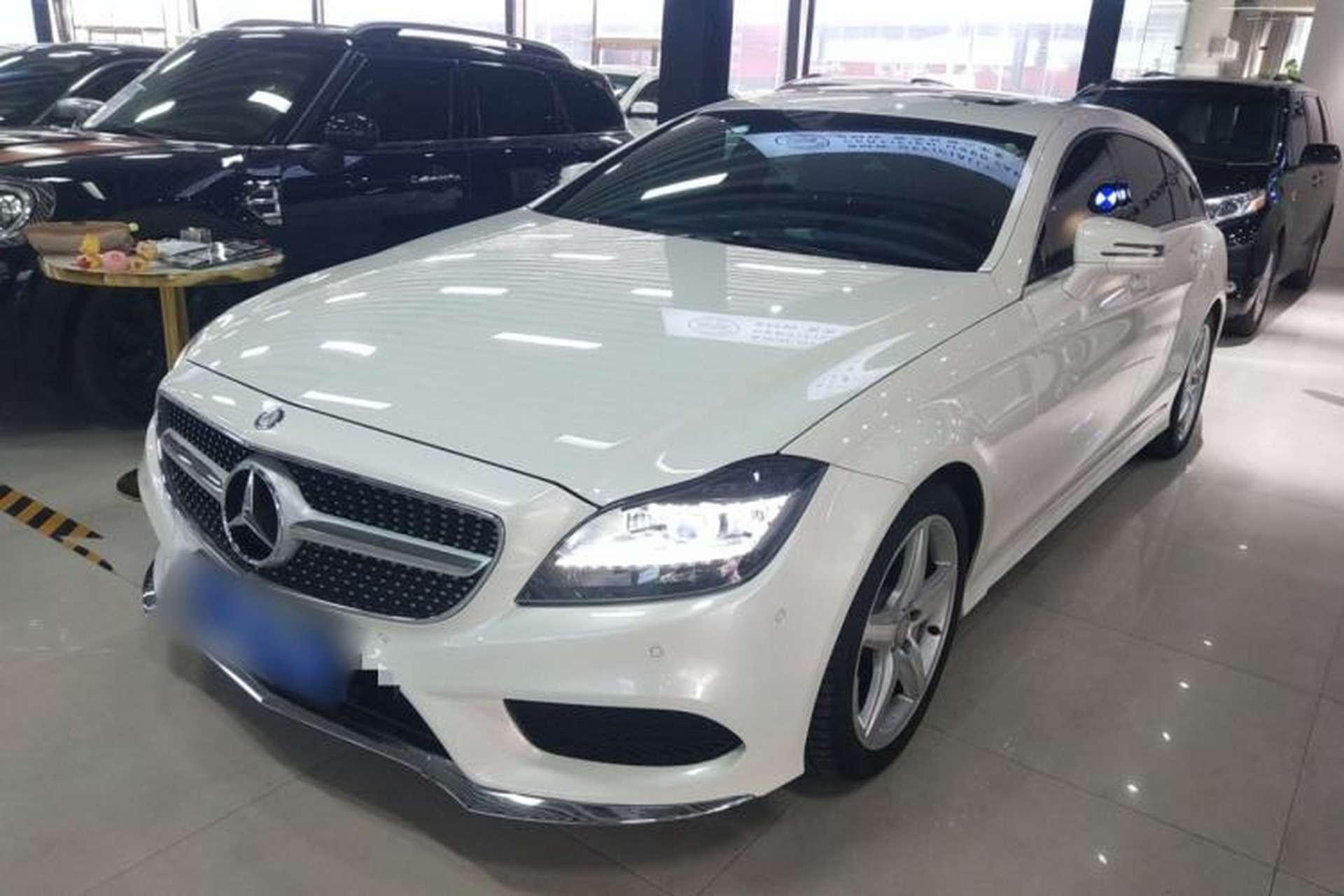 Used Mercedes-Benz CLS 2016 CLS 260 Shooting Brake Front Left 45 Deg
