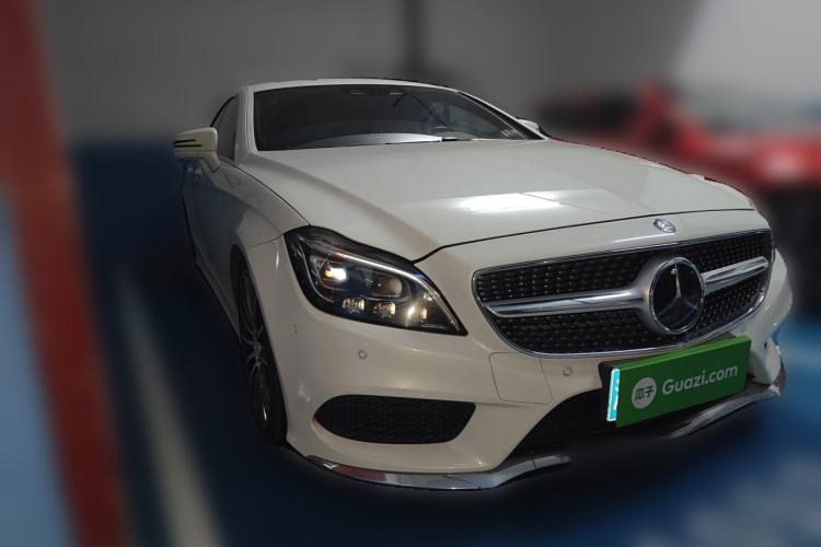 Used Mercedes-Benz CLS 2016 CLS 320 Elegant Edition Front Right 45 Deg