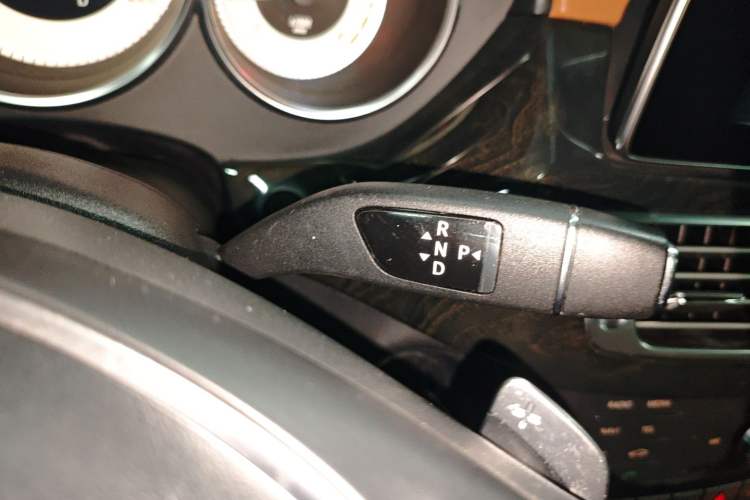 Used Mercedes-Benz CLS 2016 CLS 260 Elegant Edition Gear Lever