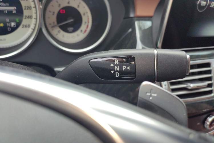 Used Mercedes-Benz CLS 2016 CLS 320 Elegant Edition Gear Lever